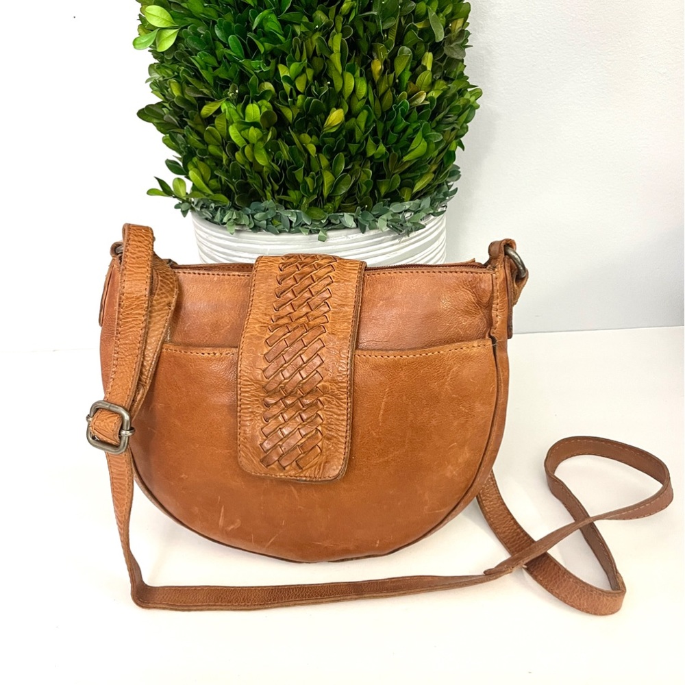 Vilenca Holland Crossbody Half Moon Woven Tab Leather Cognac Bag